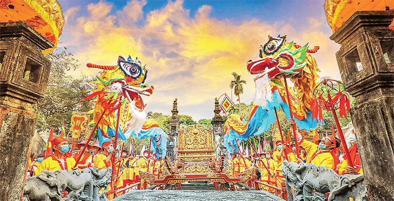 Lễ hội Trường Yên, Hoa Lư, Ninh Bình. (Ảnh: TRƯỜNG HUY)
