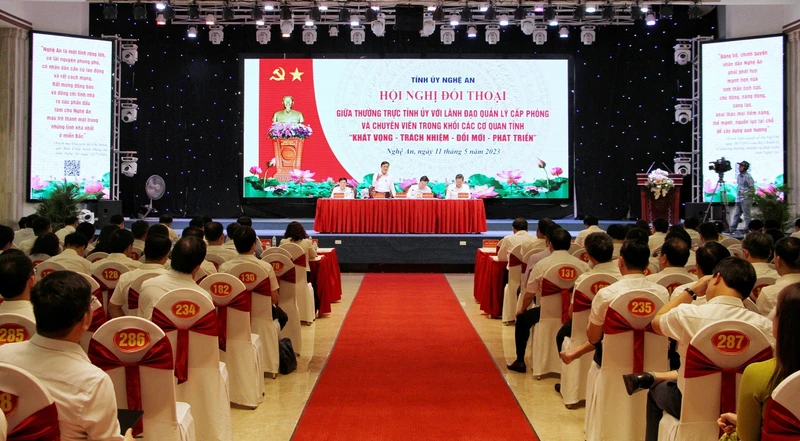 Toàn cảnh hội nghị đối thoại.