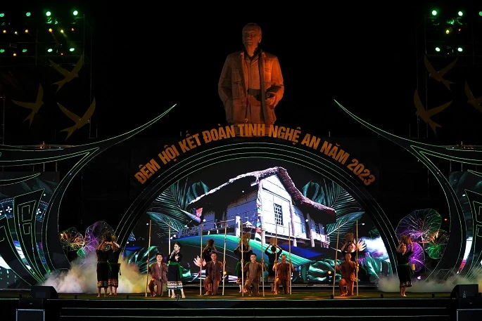 Chương trình nghệ thuật đặc biệt "Đêm hội đoàn kết".