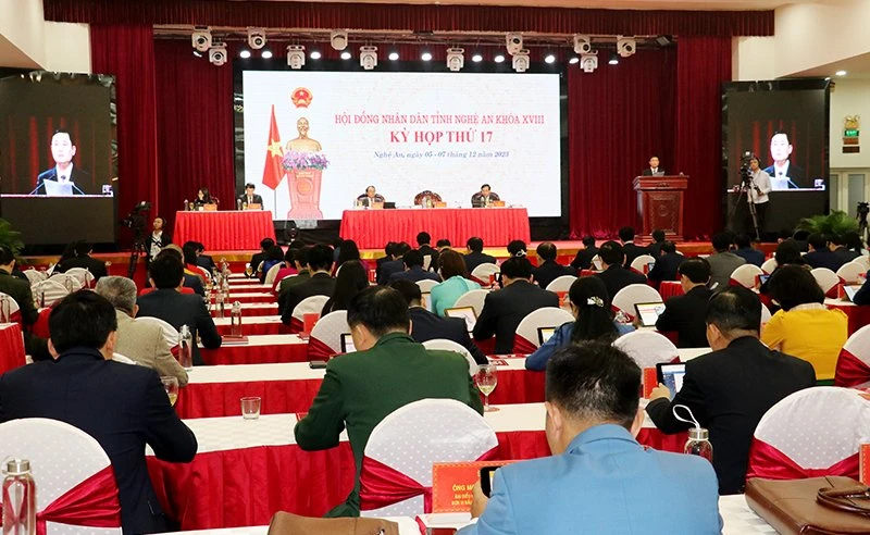 Toàn cảnh kỳ họp.