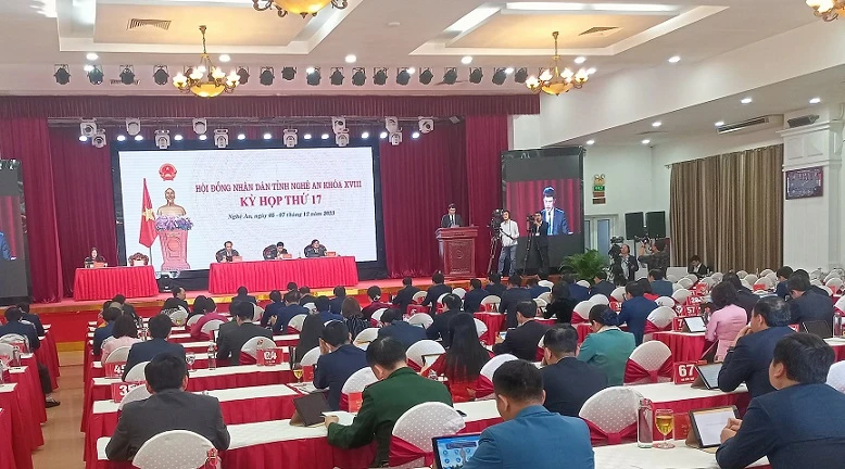 Hội đồng nhân dân tỉnh Nghệ An thông qua các nhiệm vụ, giải pháp chủ yếu phát triển kinh tế, xã hội năm 2024.