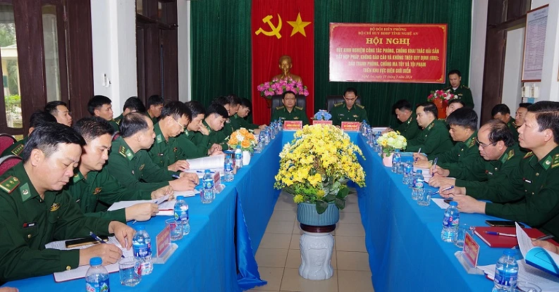 Toàn cảnh hội nghị.