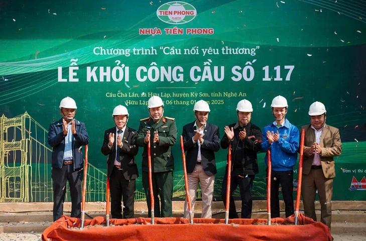 Lễ khởi công cầu Chà Lắn.