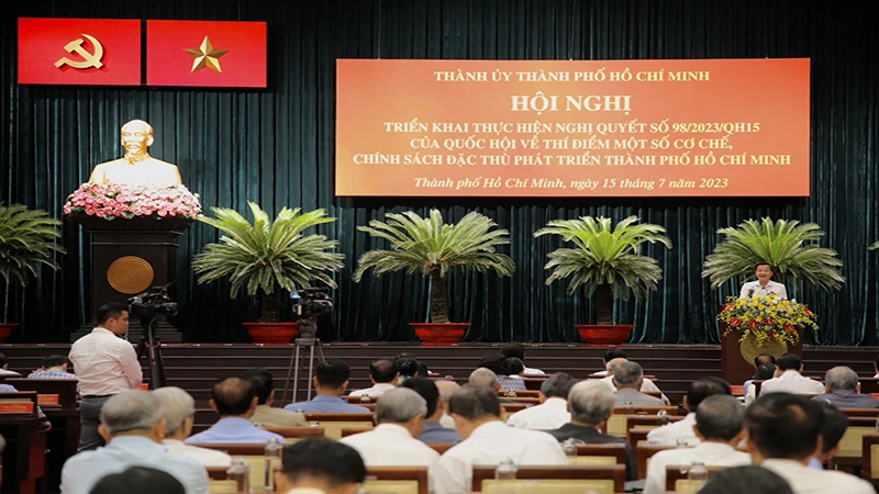 Toàn cảnh hội nghị.