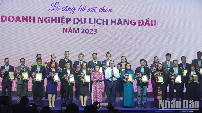 Công bố kết quả các doanh nghiệp du lịch hàng đầu năm 2023.