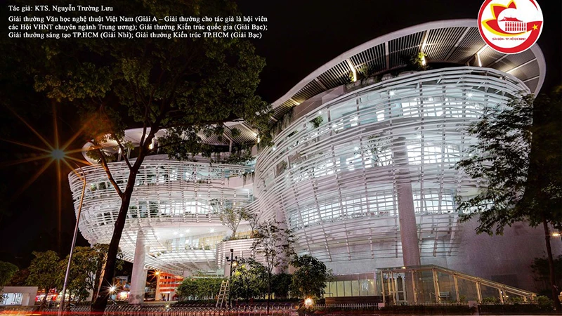 La obra Casa de los Niños y Complejo de Casas de los Niños de Ciudad Ho Chi Minh del arquitecto Nguyen Truong Luu fue presentada y votada entre las 50 obras literarias y artísticas más destacadas de la ciudad. (Foto: Comité Organizador)