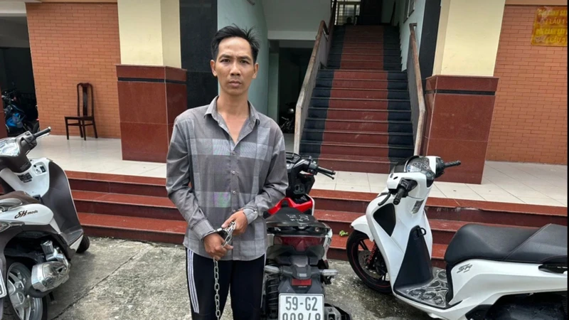 Đối tượng Nguyễn Hữu Trường tại cơ quan Công an (Ảnh: Công an cung cấp)