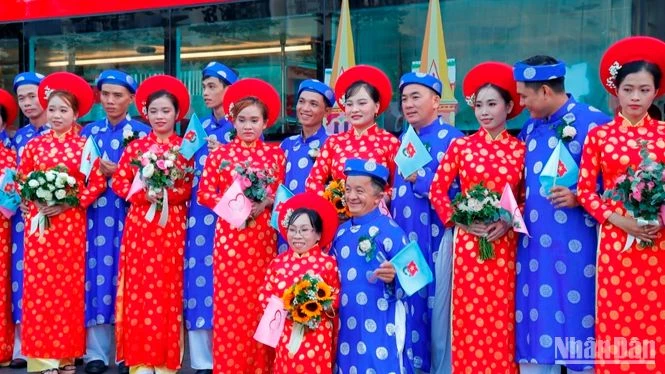 Các cặp đôi tham gia chương trình là cán bộ, công nhân viên, giáo viên, bộ đội xuất ngũ, thanh niên công nhân, người lao động có hoàn cảnh khó khăn đang làm việc tại các khu công nghiệp, khu chế xuất, các cơ quan, đơn vị, trường học, doanh nghiệp trên địa bàn Thành phố Hồ Chí Minh và các khu vực lân cận.