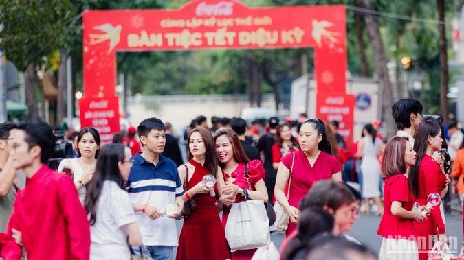 Hơn 1.000 gia đình tham gia chương trình "Ban tiệc Tết diệu kỳ".