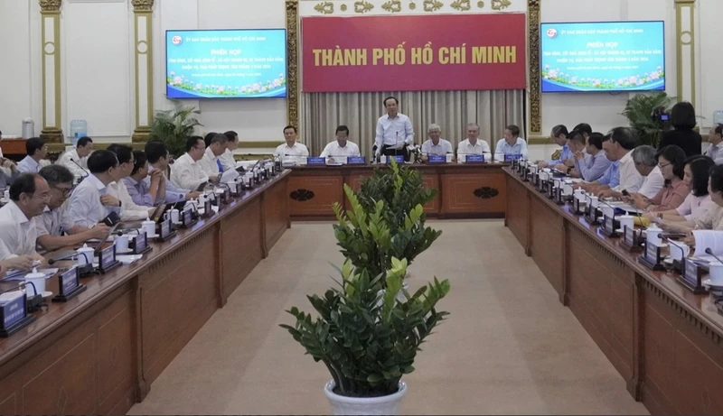 Bí thư Thành ủy Thành phố Hồ Chí Minh Nguyễn Văn Nên phát biểu tại hội nghị. Ảnh: Trung tâm báo chí
