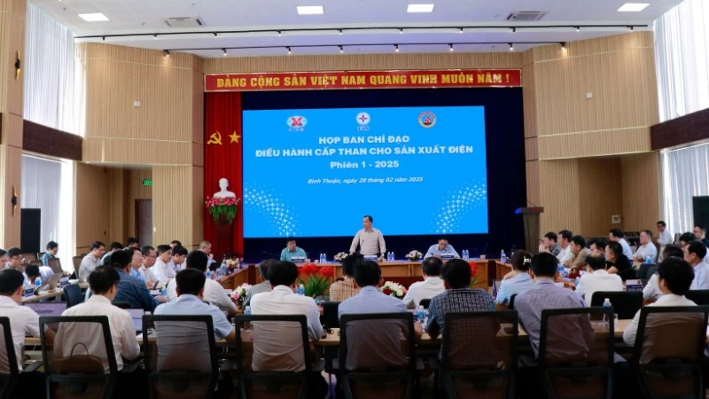 Quang cảnh buổi làm việc giữa các đơn vị.