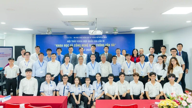 Các đại biểu dự Hội thảo khoa học “Khoa học và Công nghệ Giao thông vận tải-CTST 2025” (Ảnh: UTH)