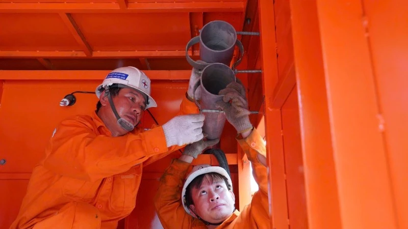 Ngành điện Thành phố Hồ Chí Minh bảo đảm vận hành an toàn hệ thống điện, cung cấp điện ổn định, tin cậy phục vụ các kỳ thi.