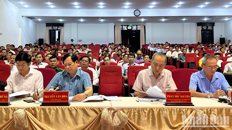 Các đồng chí lãnh đạo chủ chốt tỉnh Bạc Liêu tại hội nghị. (Ảnh: TRỌNG DUY)