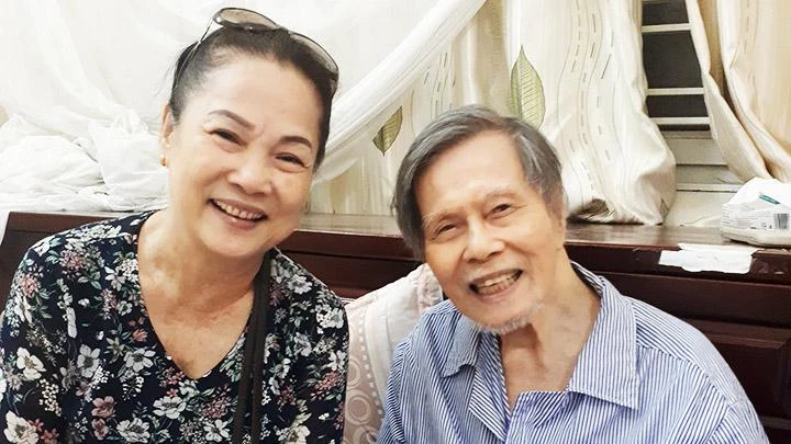 NSƯT Đỗ Tùng với NSƯT Xuân Theo - một trong những học trò mà ông từng dìu dắt. 