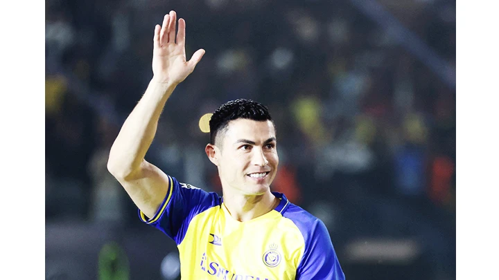 Ronaldo ra mắt Al-Nassr