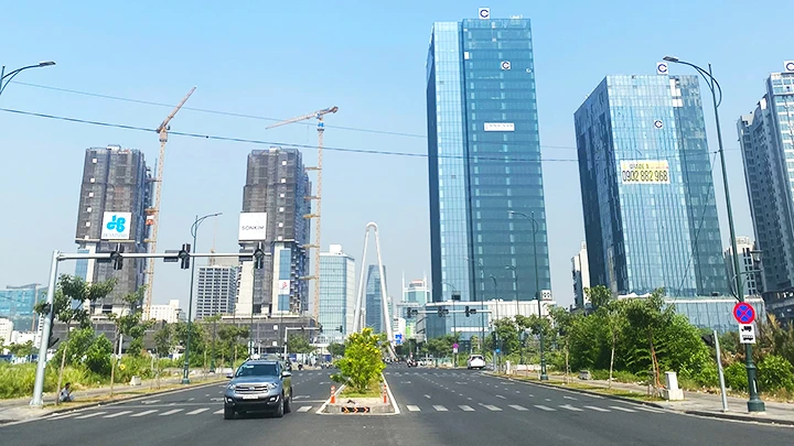 Cần những giải pháp tháo gỡ khó khăn cho thị trường bất động sản đang trầm lắng.