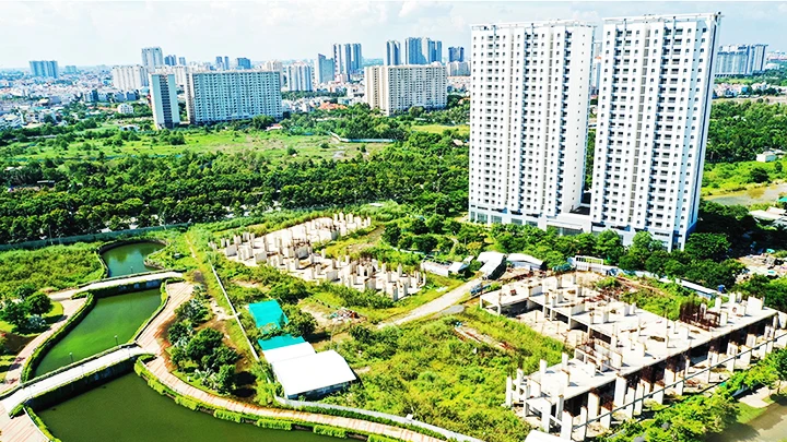Nhiều giải pháp được đưa ra nhằm tháo gỡ khó khăn cho thị trường bất động sản.