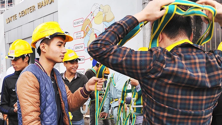 Hà Nội phát động Tháng Công nhân năm 2023 