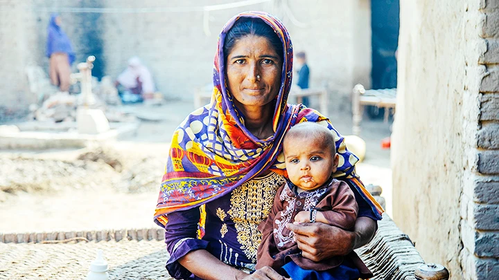 Báo cáo khuyến nghị thúc đẩy chính sách đặt con người làm trung tâm. Ảnh: UNDP