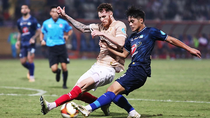 Các cầu thủ trẻ đã được ra sân nhiều hơn tại V.League. Ảnh: LÊ MINH
