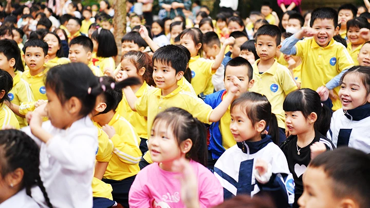 Hà Nội tuyển sinh trẻ mầm non, học sinh lớp 1 và lớp 6