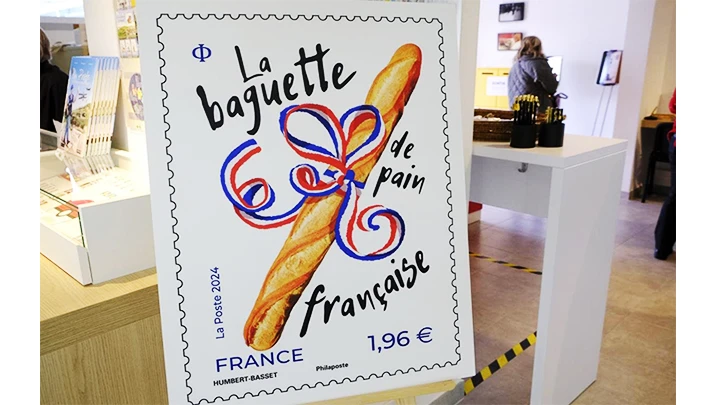 Tem có mùi bánh mì baguette