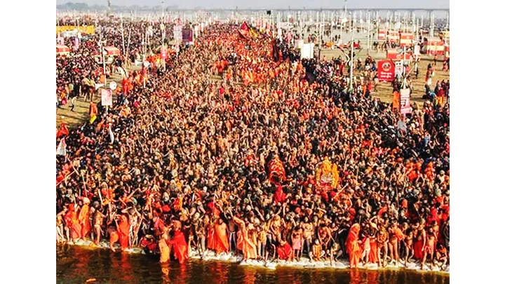 Hơn 450 triệu người đổ về Ấn Độ để tham dự lễ hội Maha Kumbh Mela. Ảnh: ONEINDIA