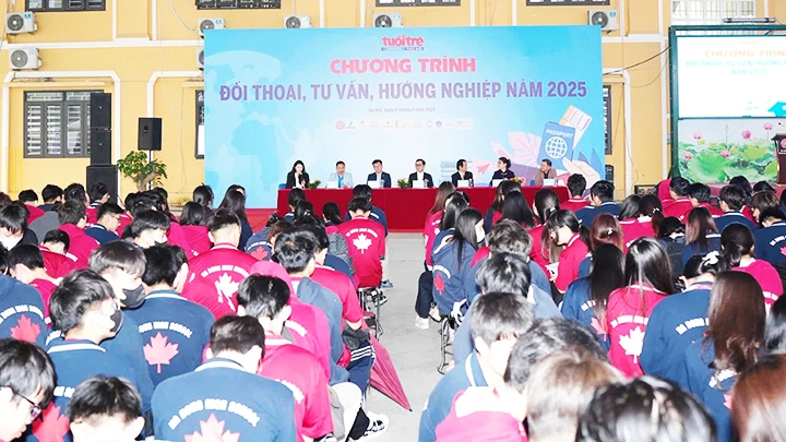 Chương trình “Đối thoại, tư vấn, hướng nghiệp”