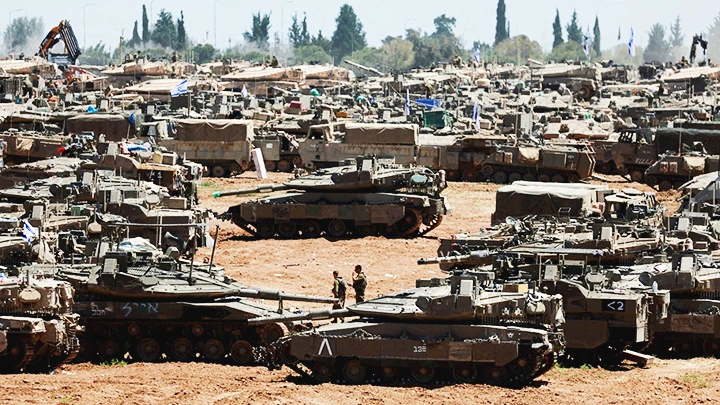 Quân đội Israel tập kết tại biên giới với Dải Gaza. Ảnh: ABC NEWS