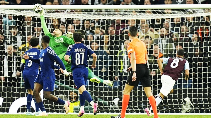 Donnarumma đã có những pha xuất thần cứu PSG khỏi thất bại trước Aston Villa.