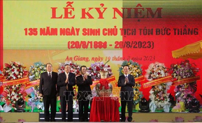 Chủ tịch nước Võ Văn Thưởng dự Lễ kỷ niệm 135 năm Ngày sinh Chủ tịch Tôn Đức Thắng