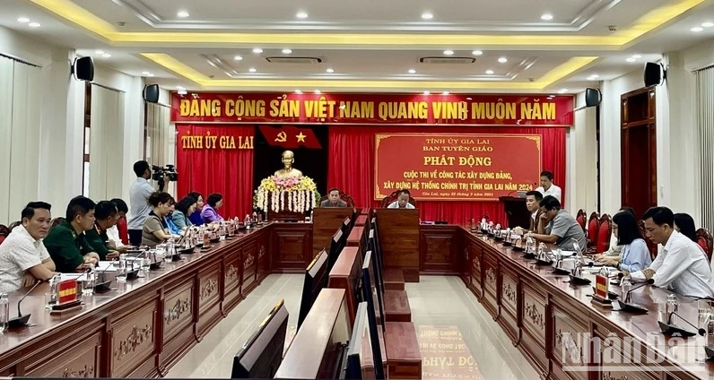 Quang cảnh buổi lễ phát động cuộc thi về công tác xây dựng Đảng, xây dựng hệ thống chính trị Gia Lai năm 2024.