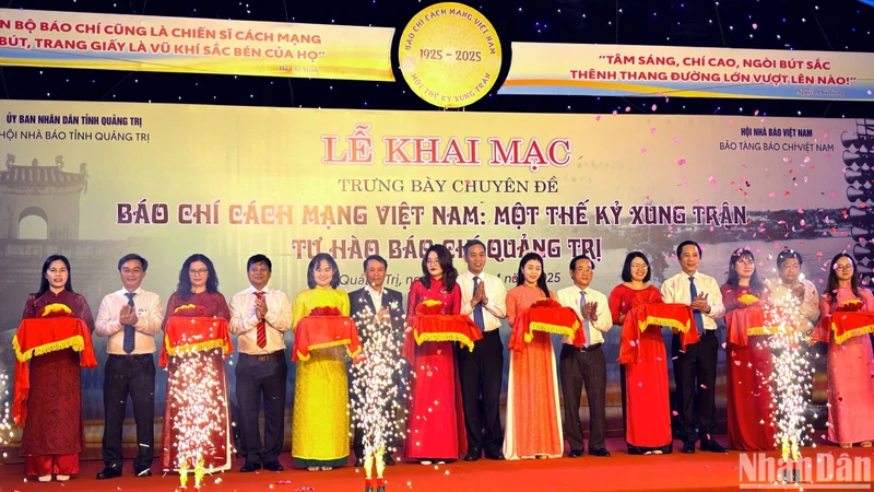 Khai mạc trưng bày chuyên đề “Báo chí cách mạng Việt Nam: Một thế kỷ xung trận và tự hào báo chí Quảng Trị”.