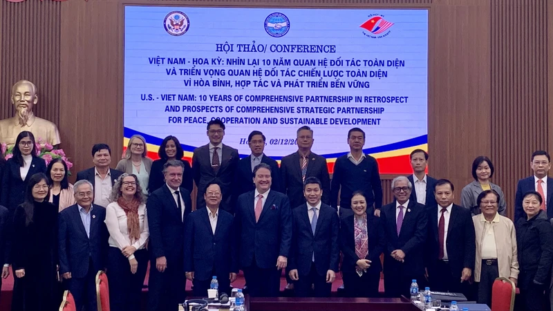Các đại biểu tham dự Hội thảo.