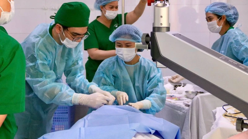 Ca phẫu thuật đục thủy tinh thể miễn phí cho người dân Hải Phòng.