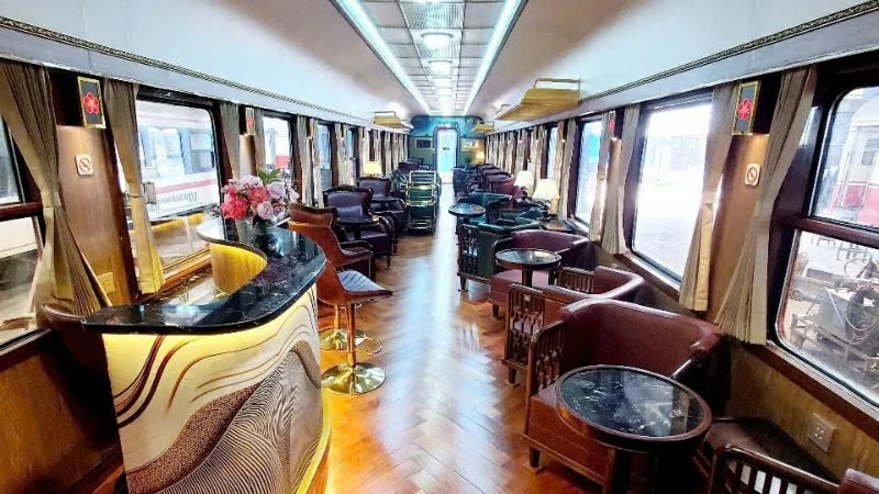 Tàu Hoa Phượng Đỏ sẽ trở thành điểm nhấn văn hóa, du lịch mới trên tuyến đường sắt Hà Nội–Hải Phòng.