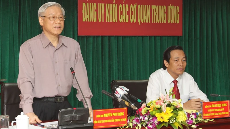 Tổng Bí thư Nguyễn Phú Trọng phát biểu chỉ đạo tại buổi làm việc với Đảng ủy Khối ngày 18/8/2012.