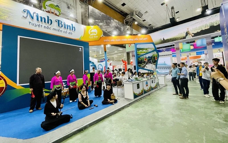 VITM Hà Nội 2024 thu hút gần 80.000 khách đến tham quan, mua sắm.