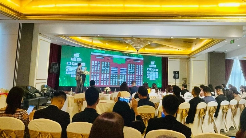 Đại diện Ban tổ chức giới thiệu về các hoạt động tại MICE EXPO 2025. 