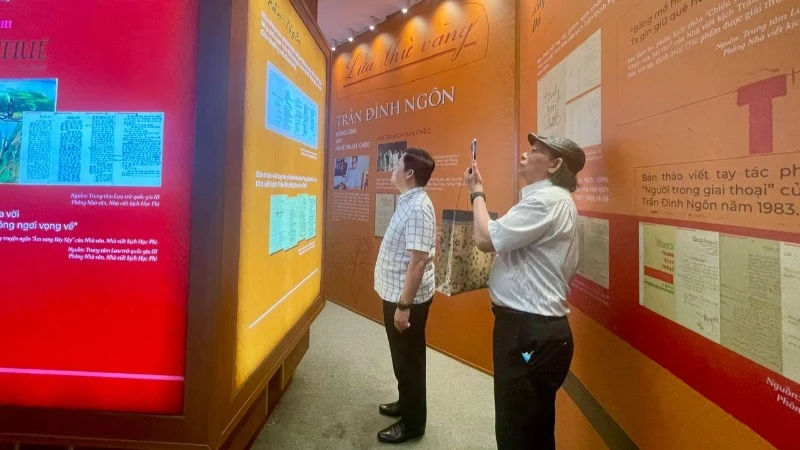 Một góc không gian trưng bày của triển lãm.