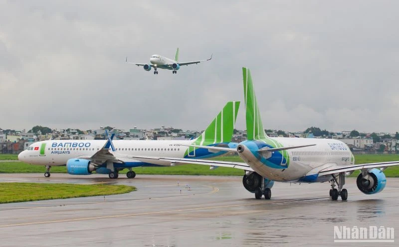 Hãng Bamboo Airways đã ký hợp đồng thuê thêm 2 tàu bay Airbus A320/A321 bổ sung vào đội tàu bay khai thác từ ngày 1/1/2024 tới.