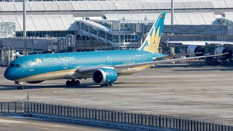 Máy bay Vietnam Airlines tại sân bay Frankfurt.