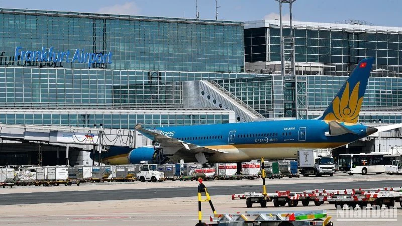 Vietnam Airlines triển khai chương trình ưu đãi đặc biệt cho hành khách khởi hành từ Hà Nội và Thành phố Hồ Chí Minh đến các quốc gia châu Âu.