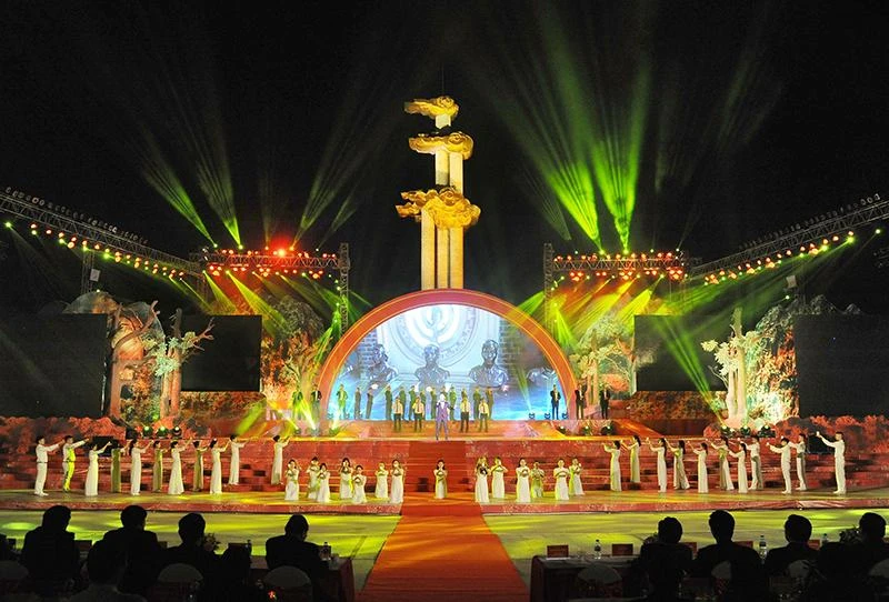 Chương trình nghệ thuật "Truông Bồn - miền đất huyền thoại" năm 2018. Ảnh: TRẦN HẢI