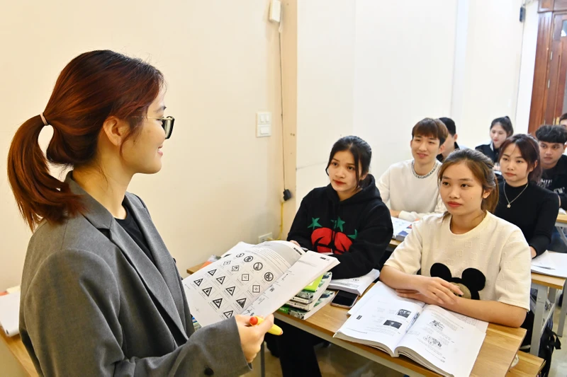 Người lao động ngoài học ngoại ngữ, cần học cả cách tuân thủ quy định trước khi đi nước ngoài làm việc. 