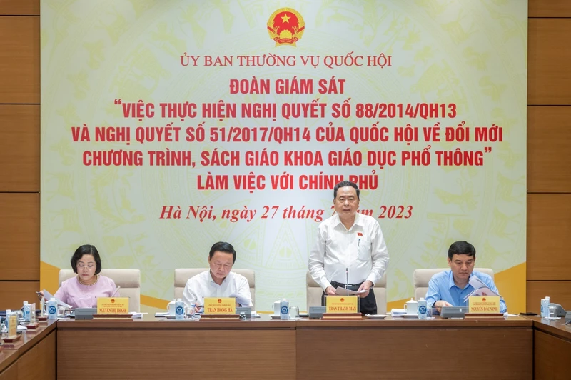 Phó Chủ tịch Thường trực Quốc hội Trần Thanh Mẫn phát biểu khai mạc buổi làm việc của Đoàn giám sát. Ảnh: Phạm Thắng