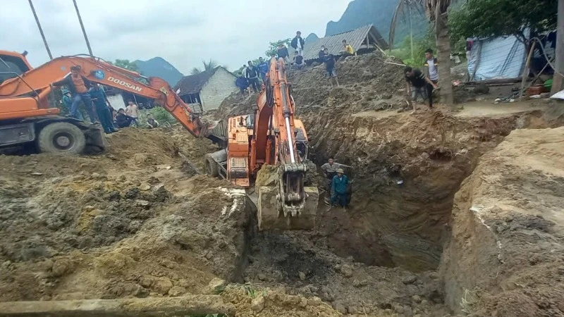 Hiện trường vụ sập giếng. (Ảnh: CTV)
