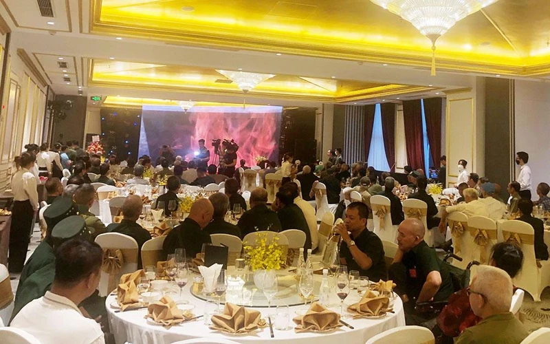 Đông đảo thương binh nặng trong cả nước về tham dự cuộc gặp gỡ, tri ân.