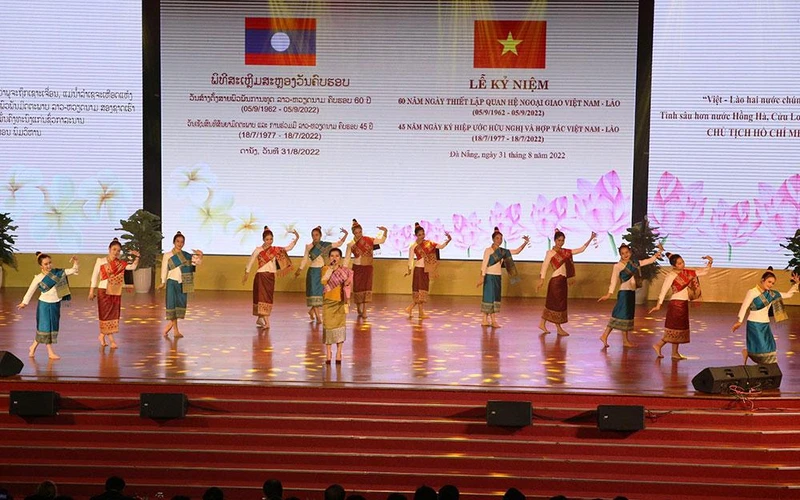 Một tiết mục nghệ thuật tại lễ kỷ niệm.